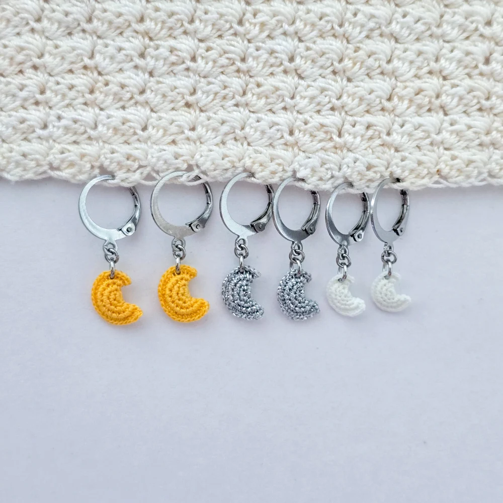 Boucles d'oreilles Lune au micro-crochet